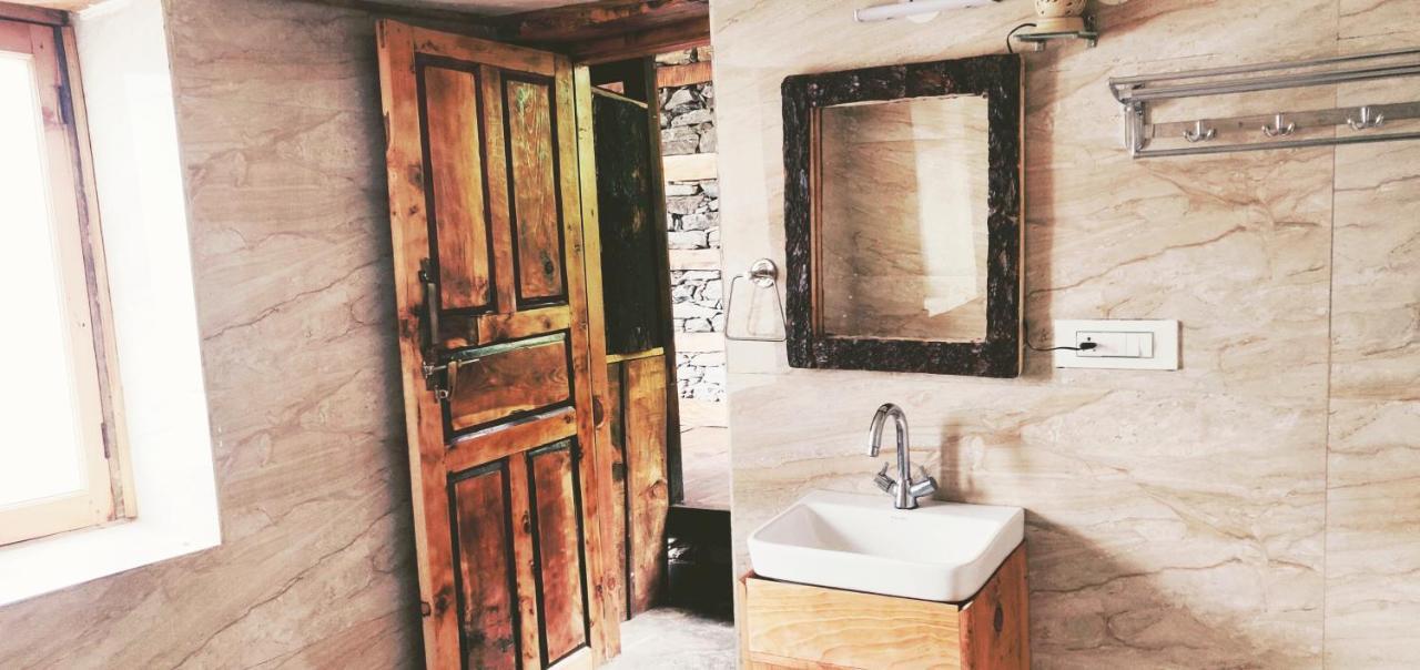 Parvatis Lap Luxury Hostel & Camps Kasol Eksteriør bilde